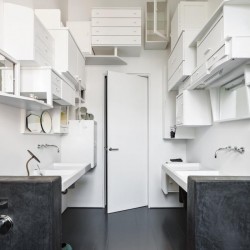 700_diy-wenes-residence-bathroom-01