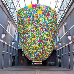 Plastic-Bags-by-Pascale-Marthine-Tayou-in-Rome-lead-2-537x387