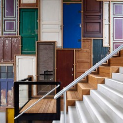 creative-idea-foyer-wall-3