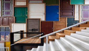 creative-idea-foyer-wall-3