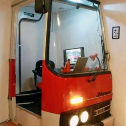 reuse-recycle-old-bus-home-office-1
