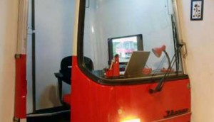 reuse-recycle-old-bus-home-office-1
