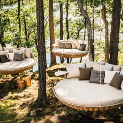 swingrest-hanging-lounger-from-dedon-2-thumb-630x415-9916