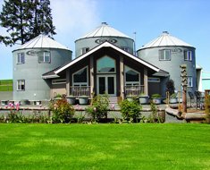 Grain-silo-bed-and-breakfast