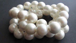 DIYchanelinspiredpearlbraceletSQurl