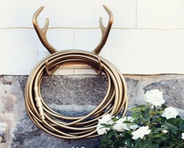 golddigger_reindeer-2