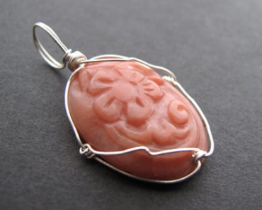 wirewrappedbeadpendantSQ
