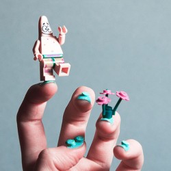 LEGO-inspired-nail-art