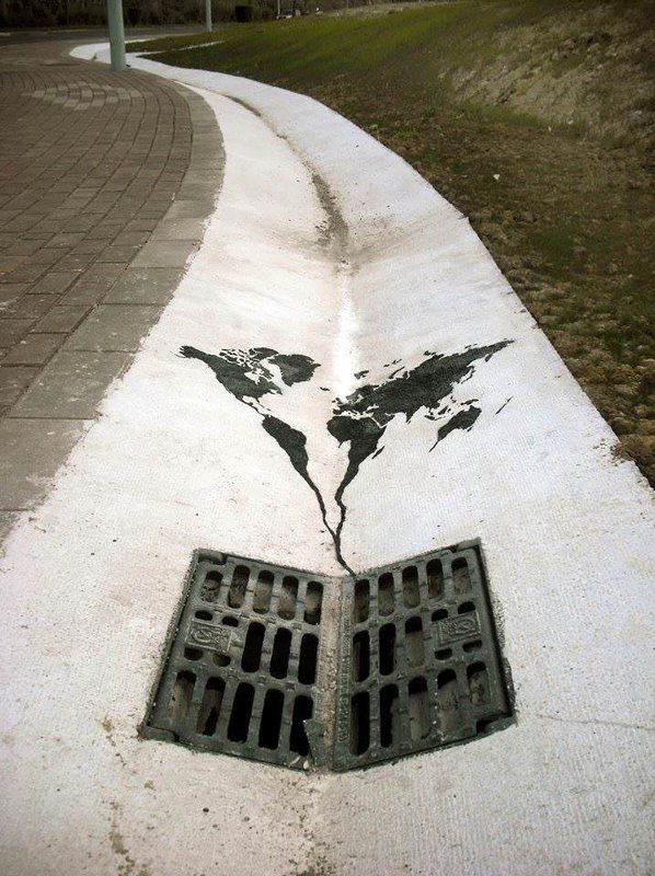Street-Art-by-Pejak-in-Santander-Spain