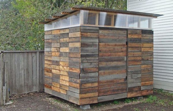 Reclaimed-Redwood-Shed-Joseph-Sandy-3