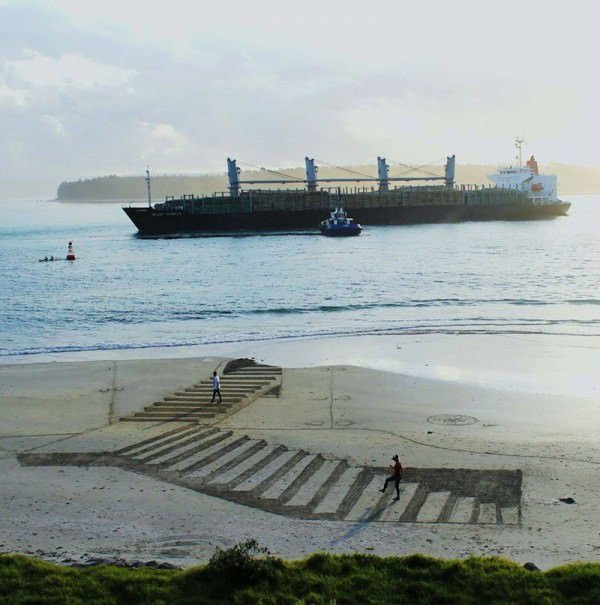 Jamie-Harkins-Sand-Illusions-8-600x605