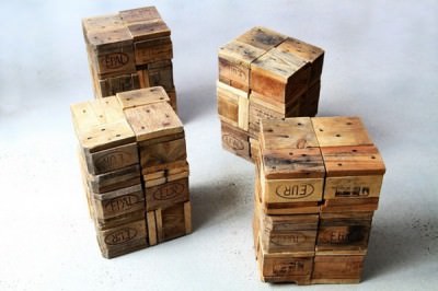 Stools-made-from-pallet-wooden-blocks-400x266