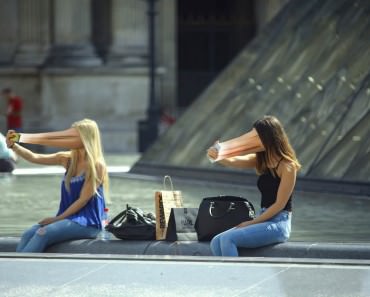 surfake0-900x600